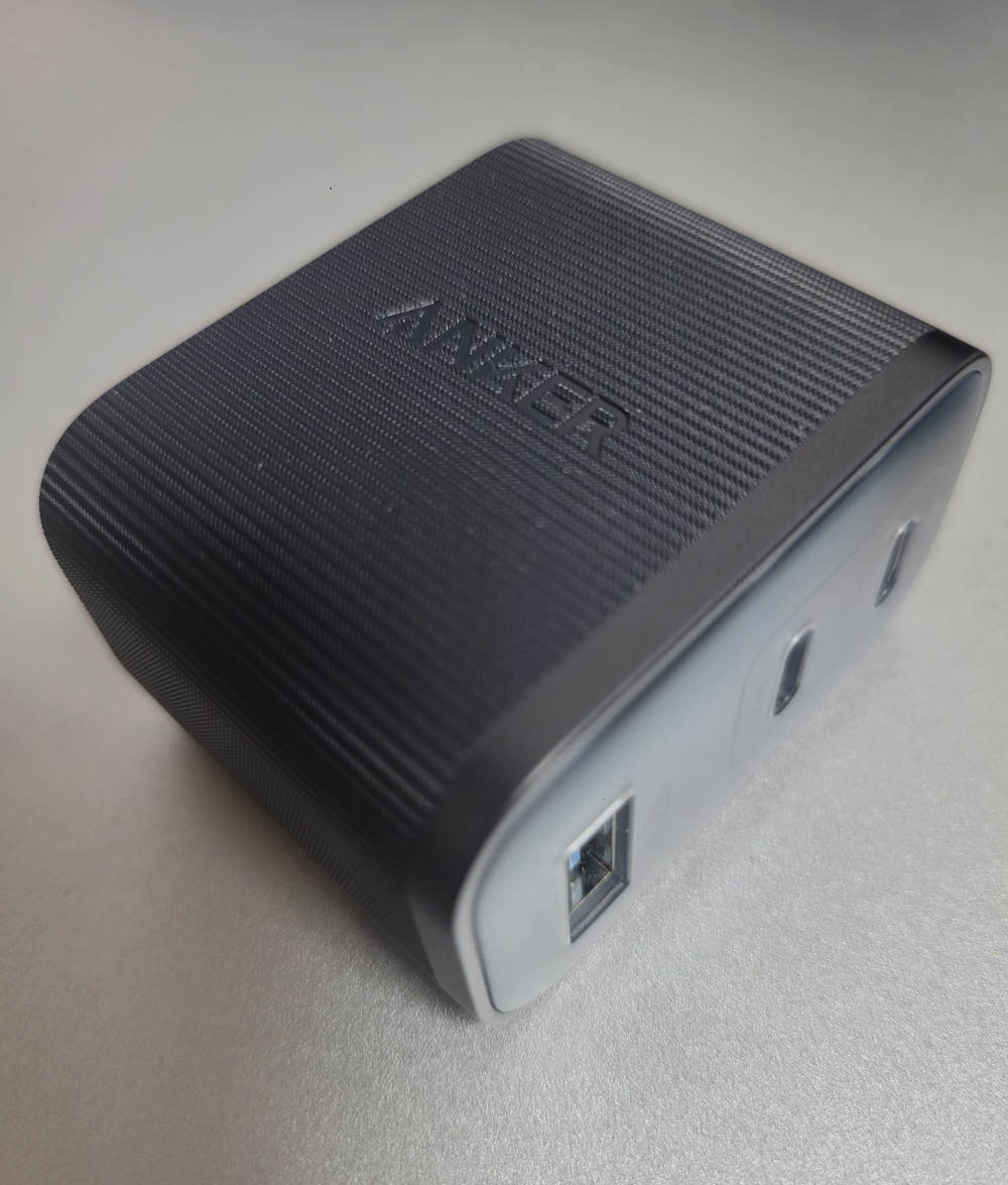 Anker Nano Charger (70W, 3 Ports) 本体